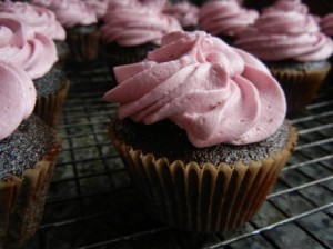 blackberry cabernet cupcakes