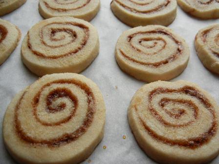 cinnamon roll cookies