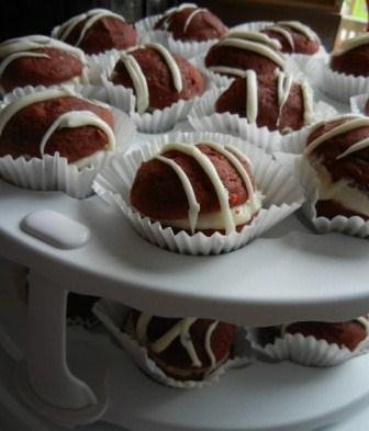 easy Red Velvet Whoopie Pie recipe