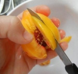 peeling peaches