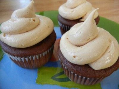 Dark chocolate cupcakes Peanut butter Frosting