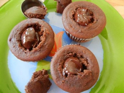 dark Chocolate cupcakes peanut butter frosting