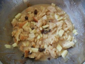 Best Apple Raisin Bread Pudding Recipe