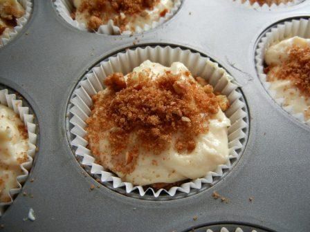 Cinnamon Coffee Cake Cupcakes