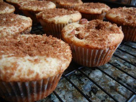 Cinnamon Coffee Cake Cupcakes