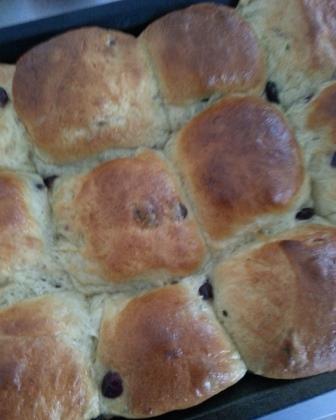 easy recipe hot cross buns