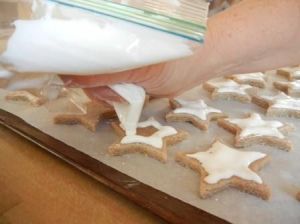 Cinnamon Star Cookie Recipe (German Zimtsterne)