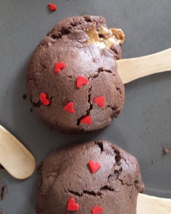 stuffed cookie pops