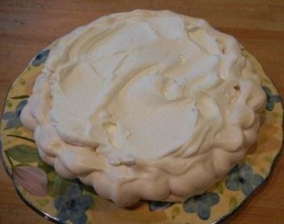 make a meringue pavlova