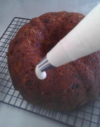 carrot bundt cake cream cheese frosting