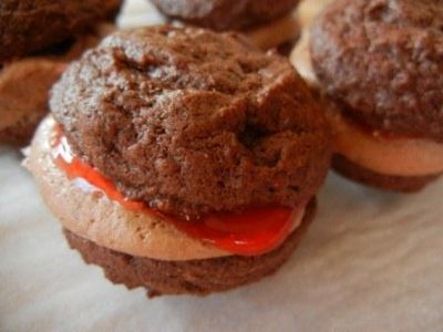 chocolate cherry whoopie pies